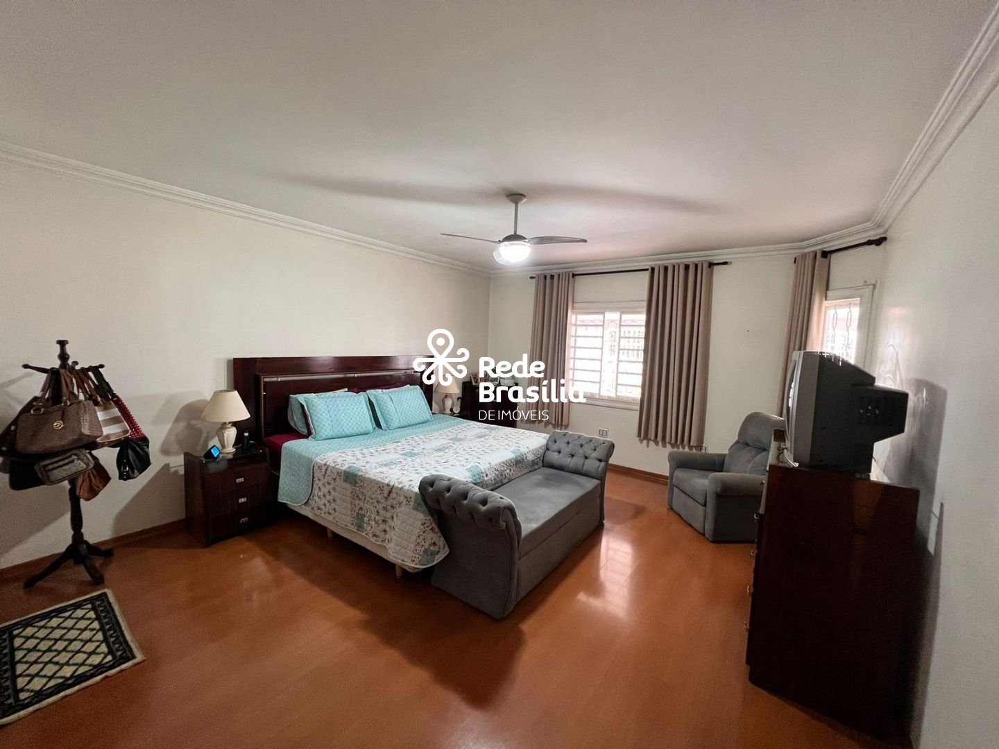Imagem da propriedade DI649 4