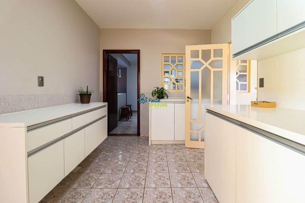 Imagem da propriedade CO8213 24