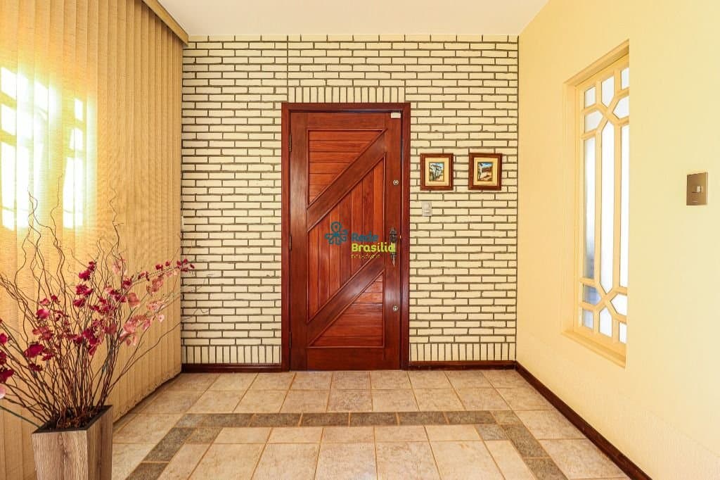 Imagem da propriedade CO8213 18
