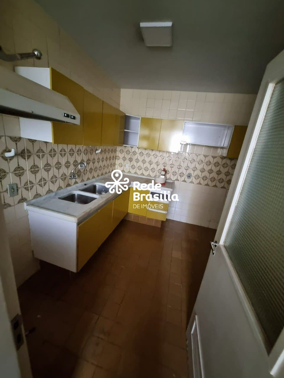 Imagem da propriedade UB1545 8